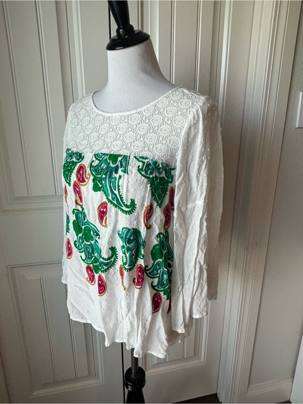 Figueroa & Flower Coral Crochet-Accent Women's Top